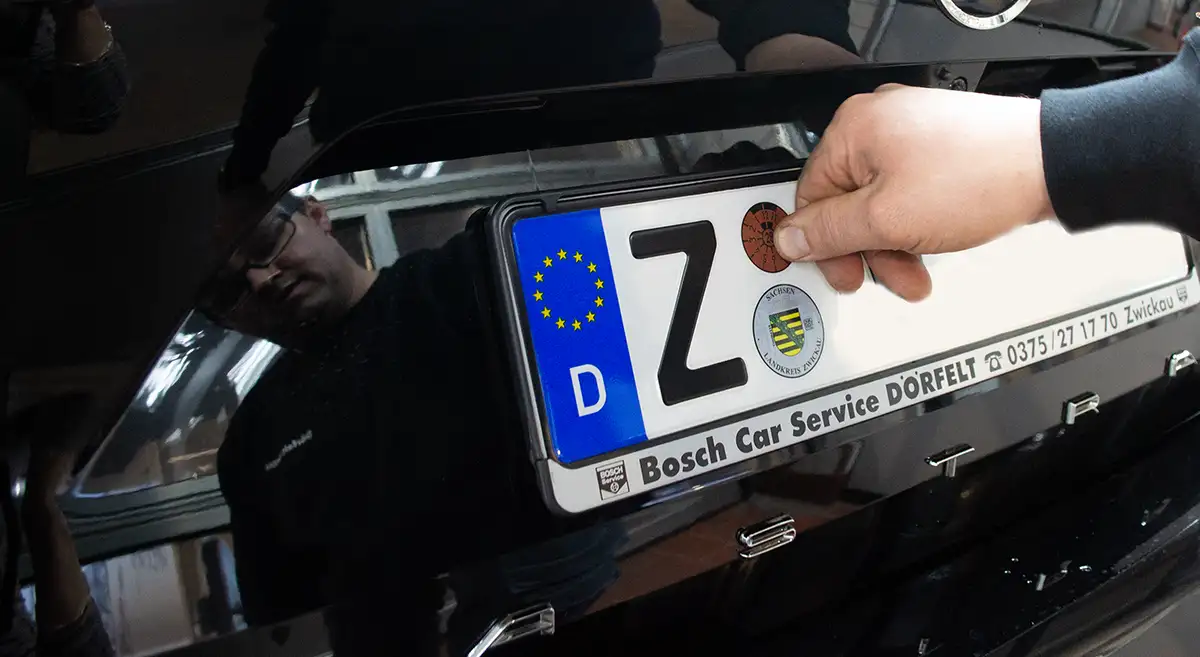 HU AU TÜV Plakette in Zwickau bei Dörfelt
