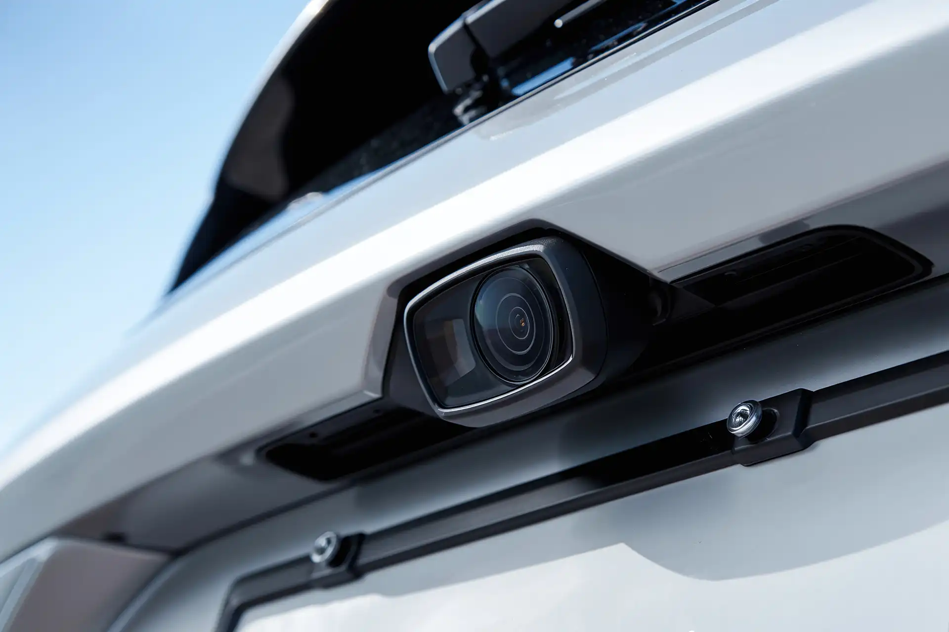 rueckfahrsystem-rueckfahrkamera-parksensor-werkstatt Rückkfahrsysteme nachrüsten in Zwickau Dörfelt - die Werkstatt