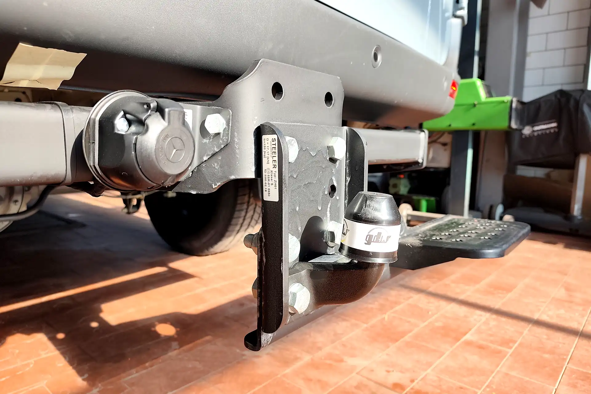 hoehenverstellbare-anhaengerkupplung-steeler-typ-z-h01-bis-3500-kg-adapterplatte-kugelkopf DÖRFELT DIE WERKSTATT in Zwickau hoehenverstellbare Anhaengerkupplung Steeler Typ Z H01 bis 3500 kg schwere Last Anhaengerzugvorrichtung mit Adapterplatte und Kugelkopf variable Hoehenverstellung robuste Kupplung fuer Nutzfahrzeug Umbau Fahrzeugtechnik Montage und Werkstattloesung